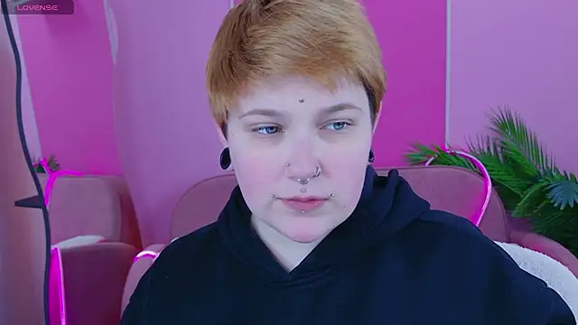 Chatroom XXX en direct de Edna_Davis