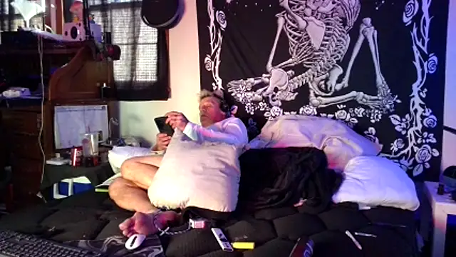 Show modela whitehole4bbc252 na web-kameri