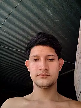 Chatroom XXX en direct de Juan_Hotcaliemte