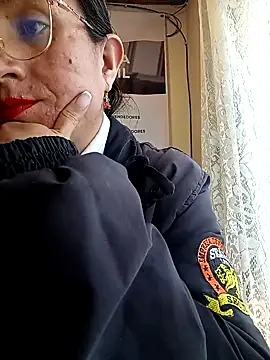 Valentina--1のライブXXXチャット