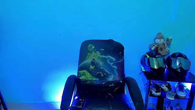 zeus_7777 在線直播表演