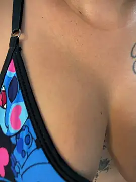 AndreaaRoss_'s Webcam Show