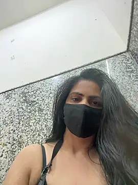 Pokazy przed kamerką – SashaPatel