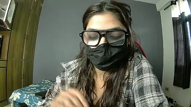 callmeshreya Chat XXX in diretta