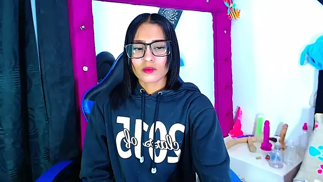 Chat XXX en directo de Jenng18