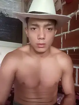 tayson_ Adlı Modelin Canlı XXX Sohbeti