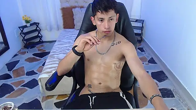 Kei_23 webkamerás műsora