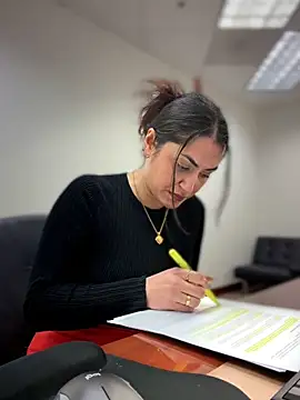 YourQueen18: απευθείας συνομιλία ΧΧΧ