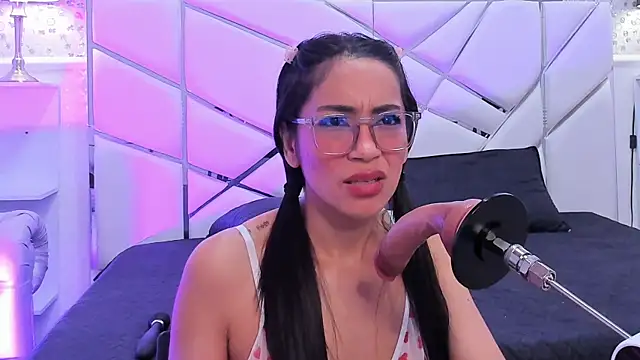 GabbieSkinny élő XXX-chatje