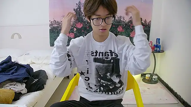 buding-001 Adlı Modelin Canlı XXX Sohbeti