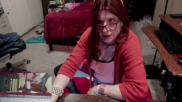 CharlotteAshton élő XXX-chatje