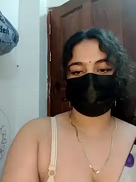 nosrat014 Adlı Modelin Canlı XXX Sohbeti