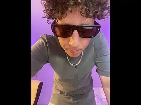 TitanNoir 网络视讯表演