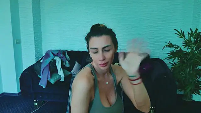 Онлайн чат XXX AngelWooW