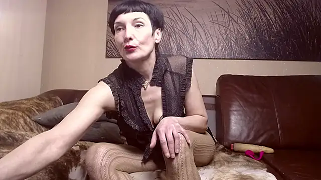 ElizabethLong Adlı Modelin Canlı XXX Sohbeti