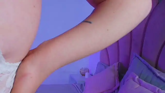 MiaColucci18 Chat XXX in diretta