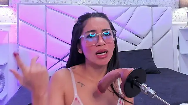 GabbieSkinnyのライブXXXチャット