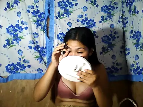 PinaySkinnyJust18 – webcam-show