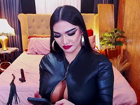 AluraJhenson Show in webcam