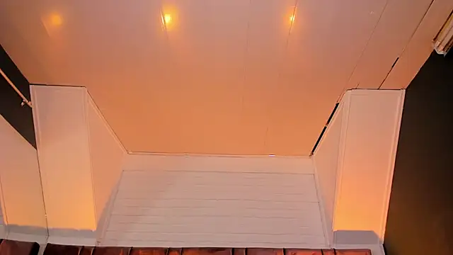 Fiorelaa_ Chat XXX live