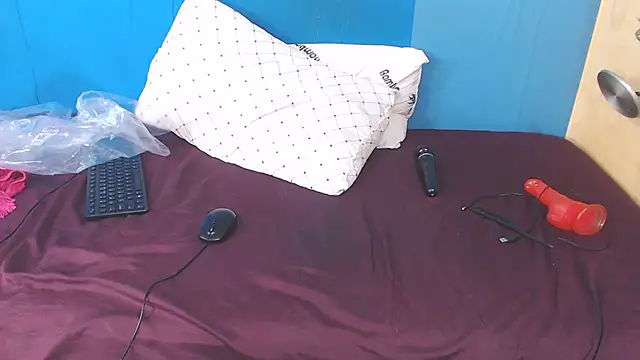 HotChocolateTea élő XXX-chatje