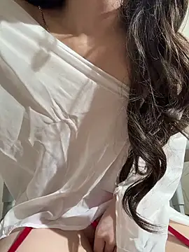 Yiyi-707 Chat XXX live