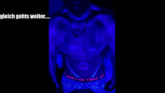 DirtyFuckingJack: διαδικτυακό σόου στην κάμερα