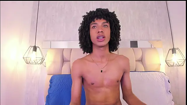 Show modela Johan_gz_ na web-kameri