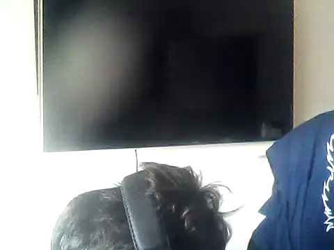 DesertedMonoxide: διαδικτυακό σόου στην κάμερα