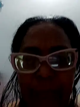 sexymomsn Webcamshow