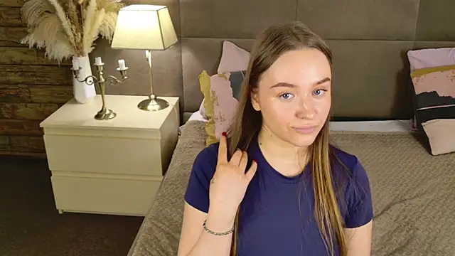 แชท XXX สดของ flora_glow