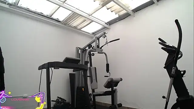 _MiaaleonのライブXXXチャット