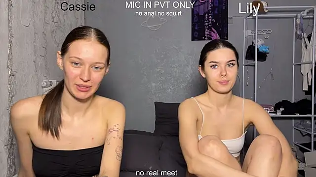 girls_secrets Pertunjukan Webcam