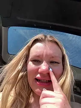 Pokazy przed kamerką – justmilaa