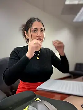 YourQueen18 라이브 XXX 채팅