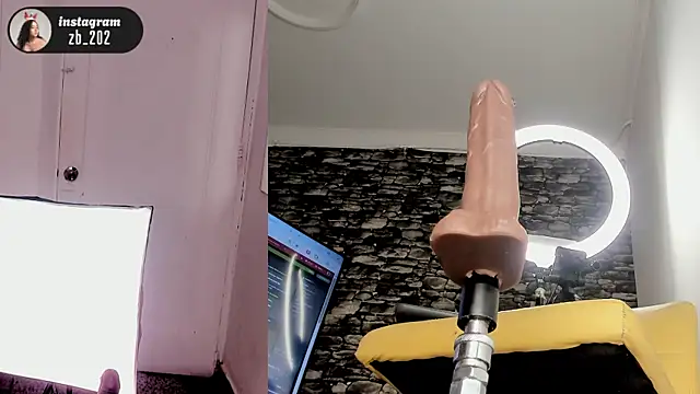 zoe_backer's Live XXX Chat