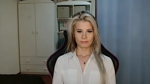 KristineGlow's Live XXX Chat