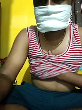 Pertunjukan Kamera Web Bala310