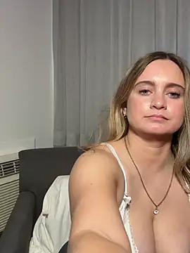 Pertunjukan Kamera Web Sophie_Raegan