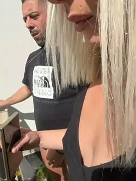 lilietseb02 Show Webcam