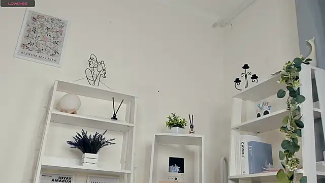 ZaraBluitt webcam show