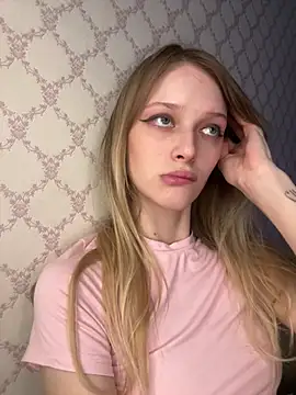 StarFrom_Hell Adlı Modelin Canlı XXX Sohbeti