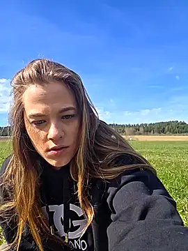 Chat XXX en directo de Luna_Lynn