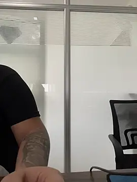 Show modela Emily_Harpeer na web-kameri