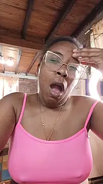 Chat +18 de ChanneldelaCroix ao vivo