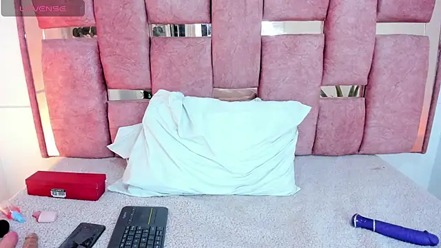 Онлайн чат XXX pinky__bunny