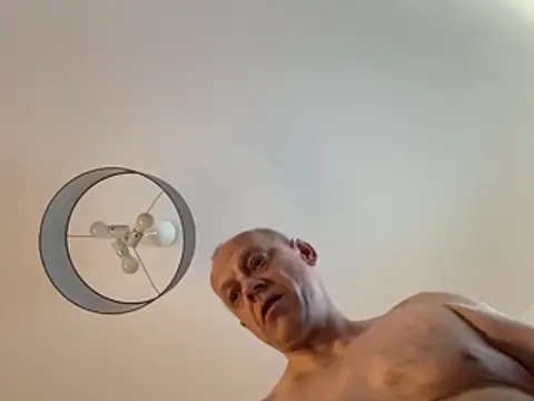 Jaropol Adlı Modelin Canlı XXX Sohbeti