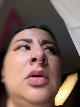 แชท XXX สดของ Abril_Luv