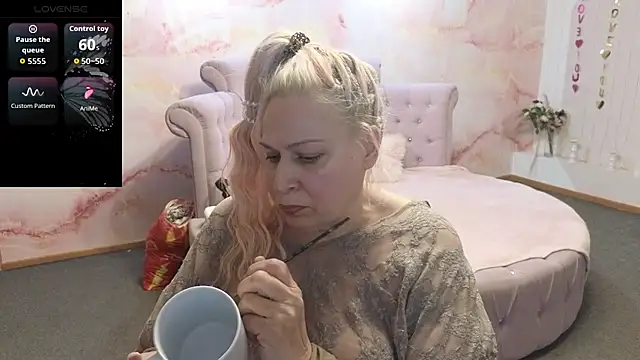 Penelope_Pinkyのウェブカメラショー