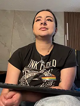 Abril_Luv Adlı Modelin Web Kamerası Şovu